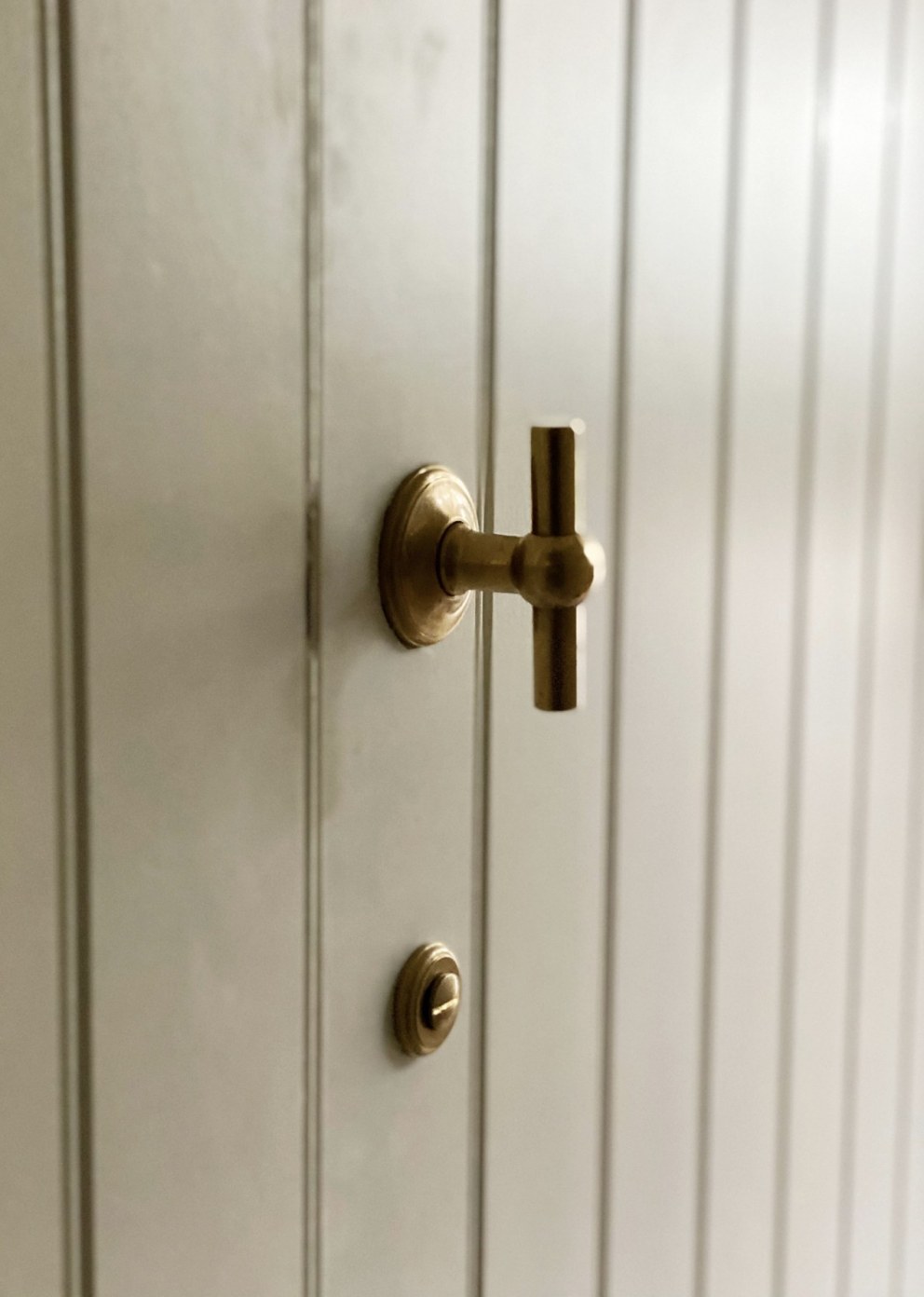 Camberwell Townhouse | Hallway panelling detail | Interior Designers